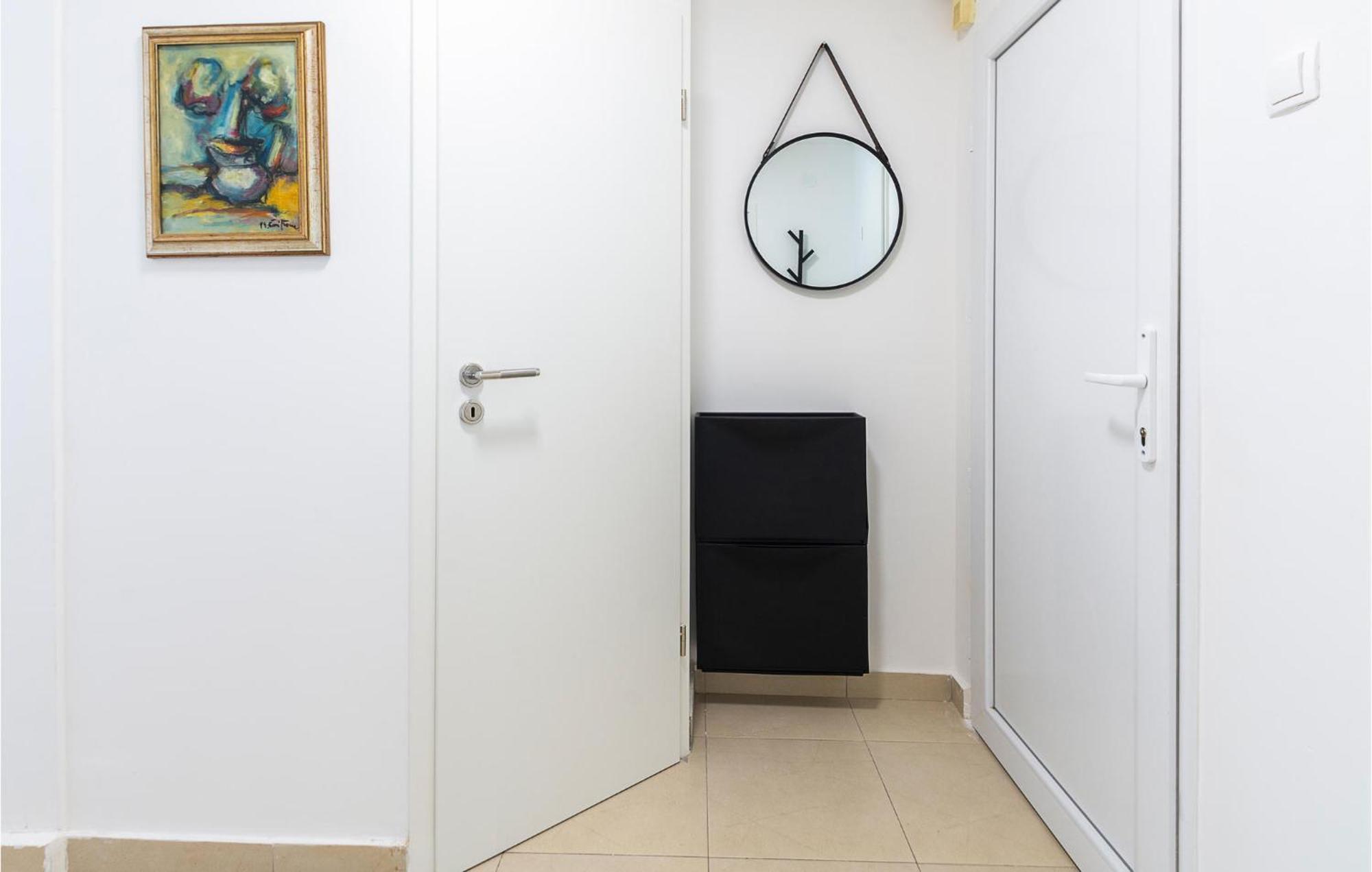 Stunning In With Wifi Apartment Pula